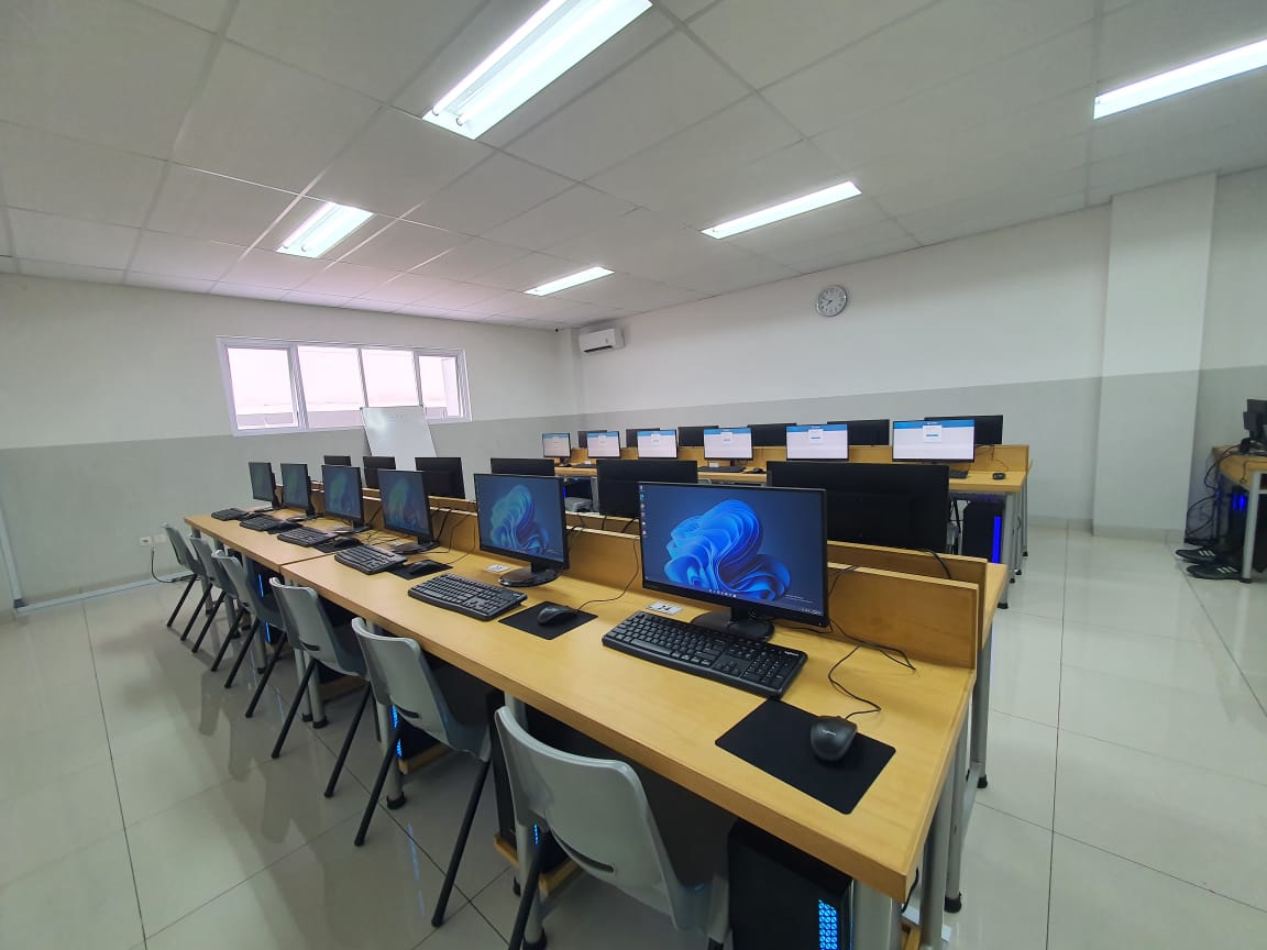 Lab Computer (2).jpg